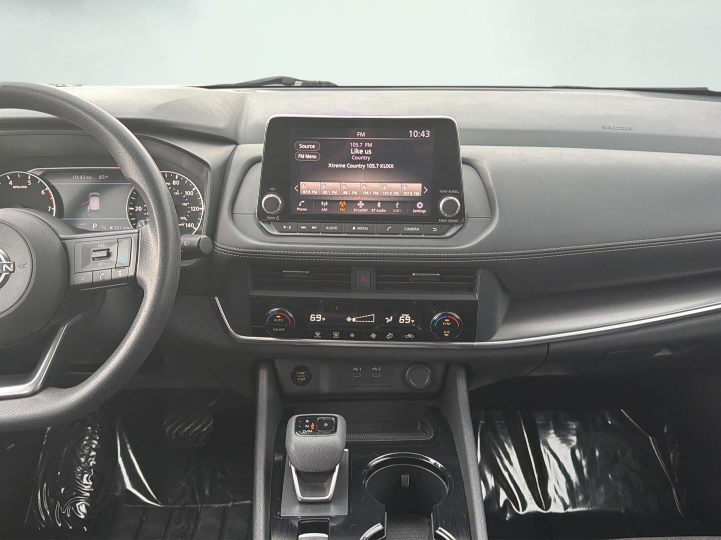 2024 Nissan Rogue — detail view